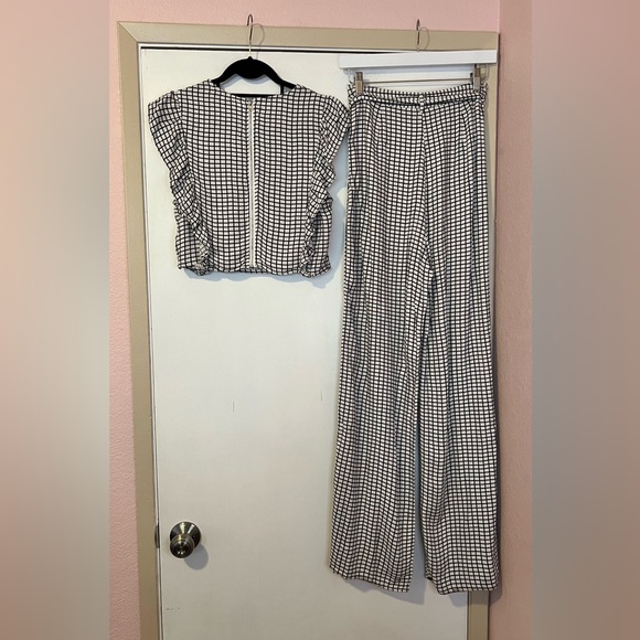 Checkered Ruffle Top & Palazzo Pants Set - Picture 8 of 15